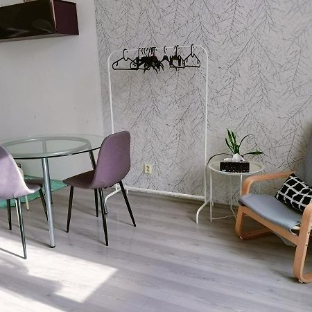 Apartman Hybesova Lägenhet Brno Exteriör bild